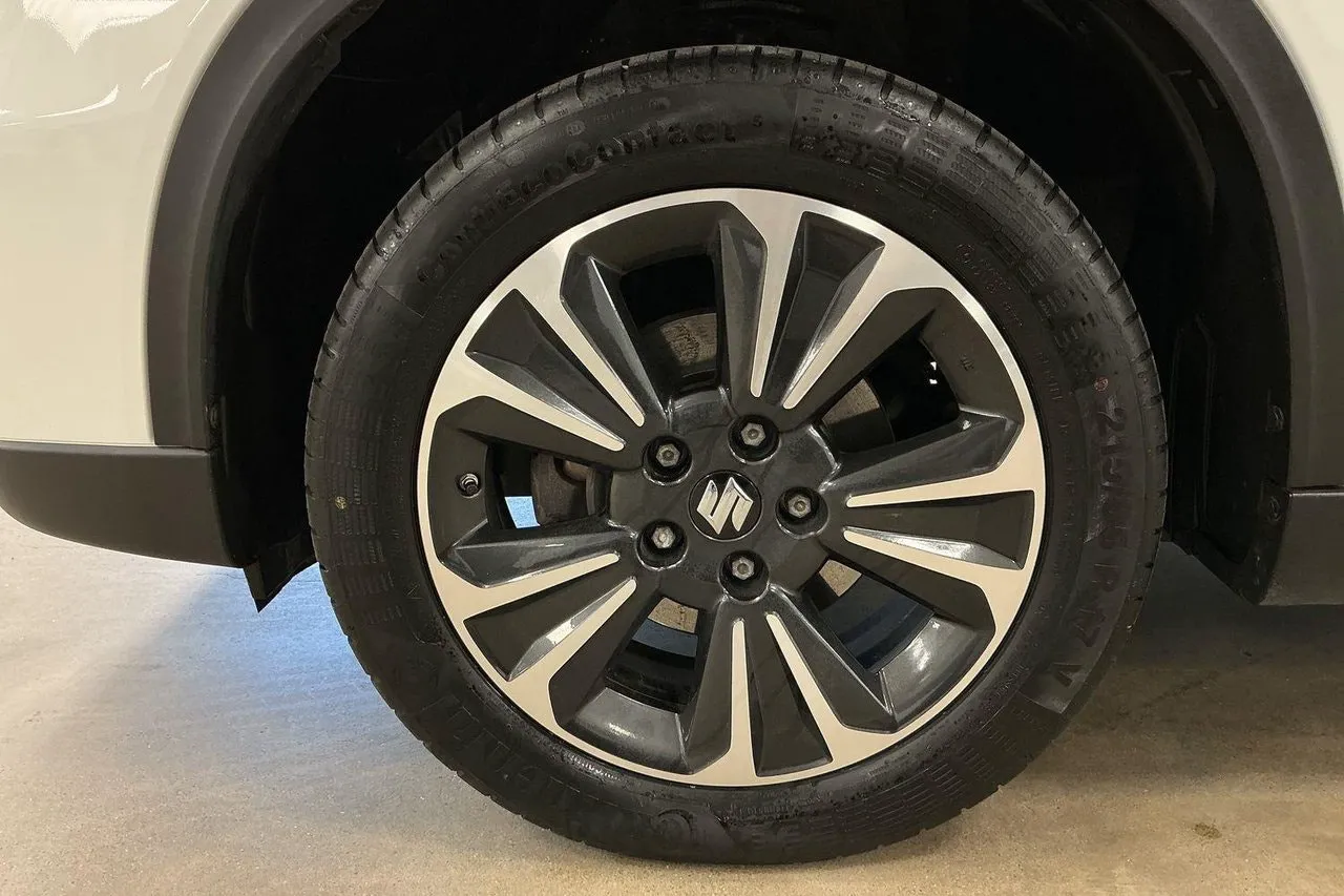Vehicle image 21