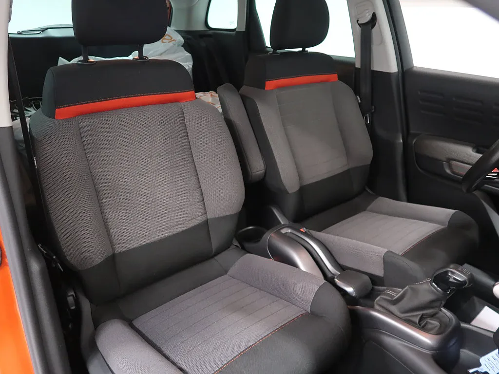 Vehicle image 18