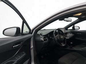 Toyota C-HR bild 8