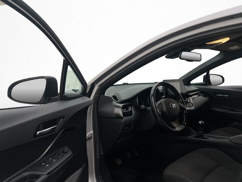 Toyota C-HR bild 8