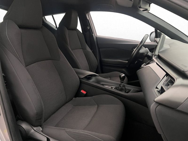 Toyota C-HR bild 11