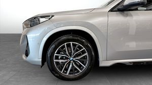 BMW iX1 bild 9