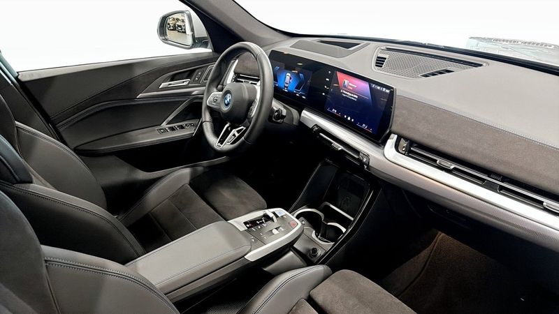 BMW iX1 bild 3