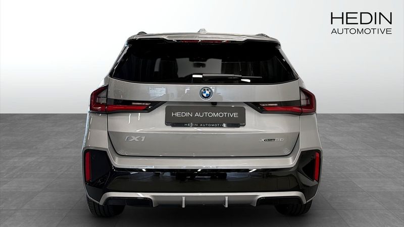 BMW iX1 bild 7