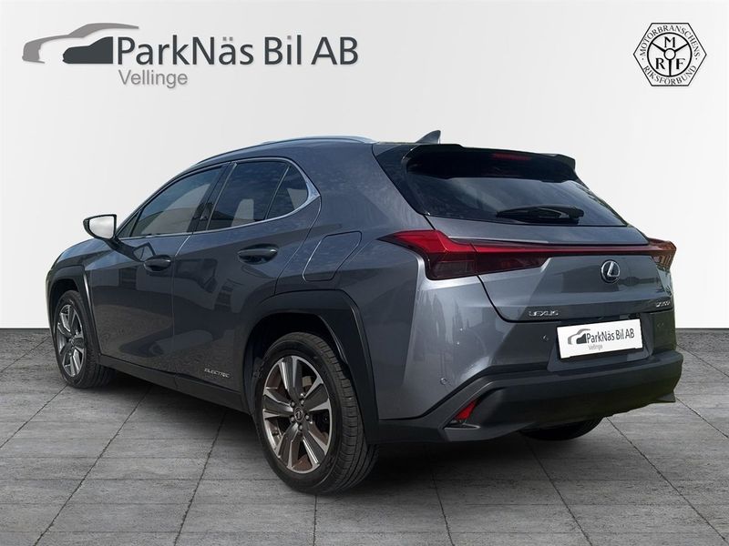 Lexus UX bild 3