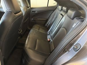 Lexus UX bild 7