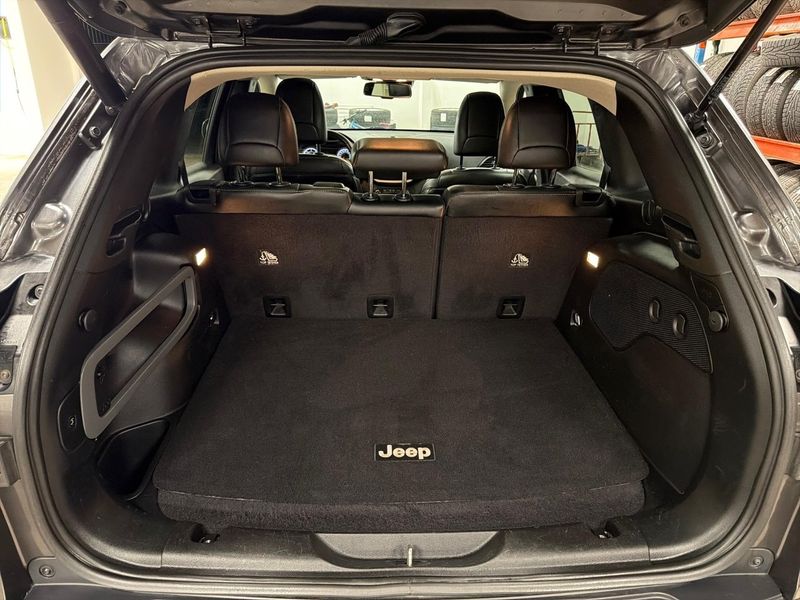 Jeep Cherokee bild 31