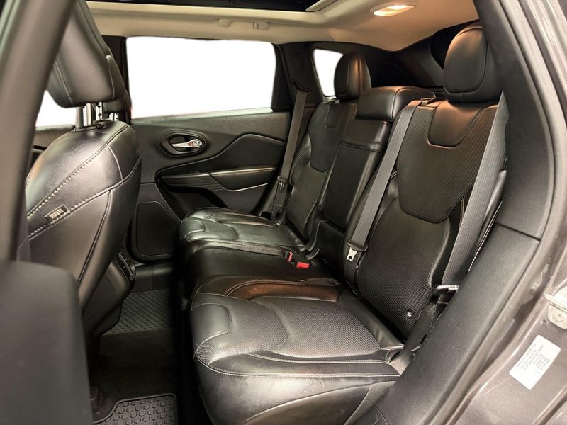 Jeep Cherokee bild 12