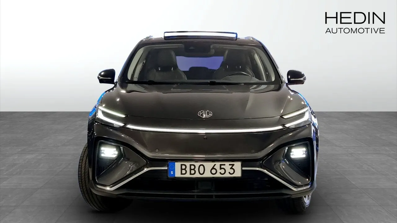 Vehicle image 7