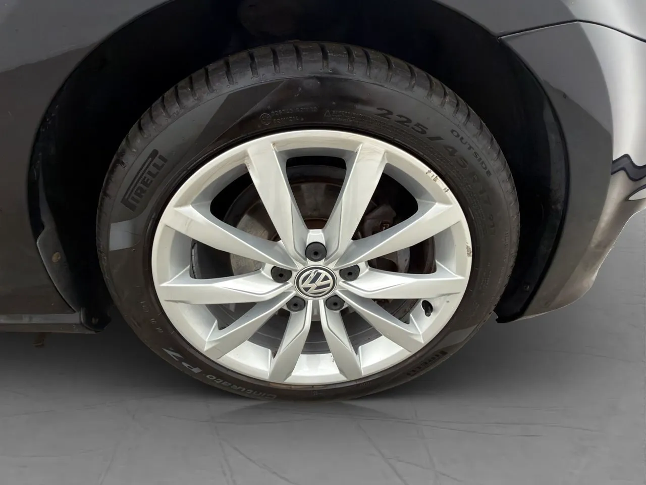 Vehicle image 25