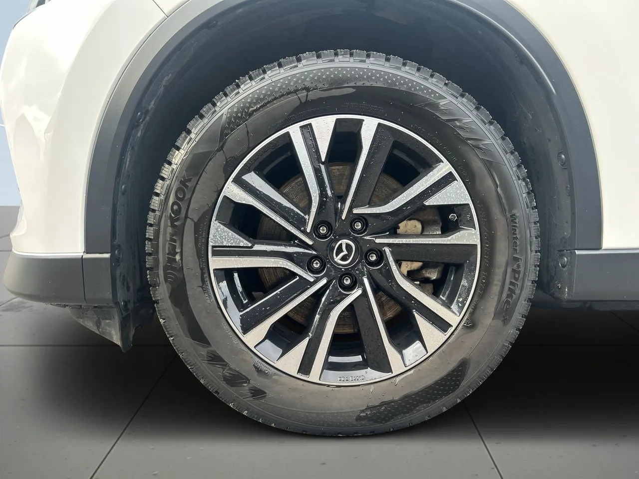 Vehicle image 13