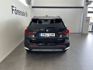 BMW iX1 bild 13