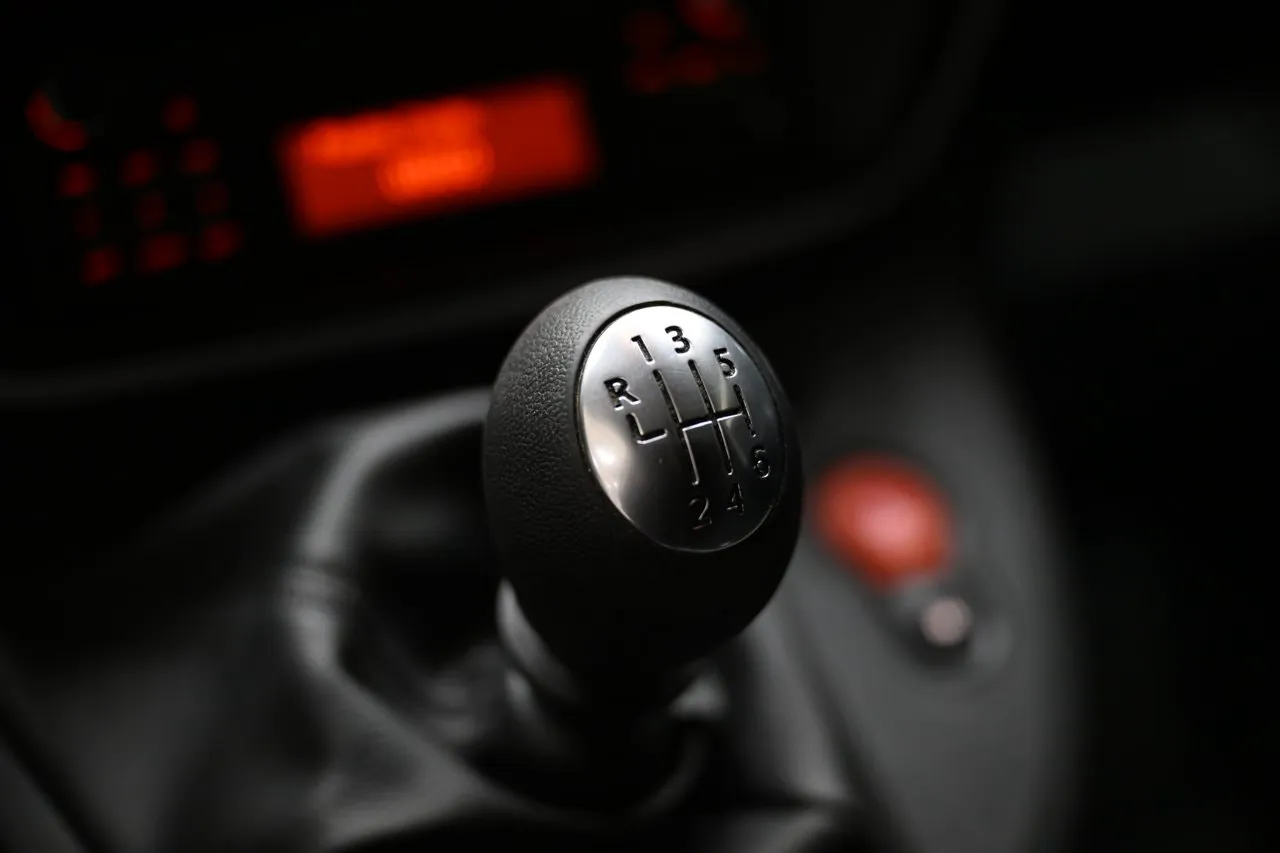 Vehicle image 14