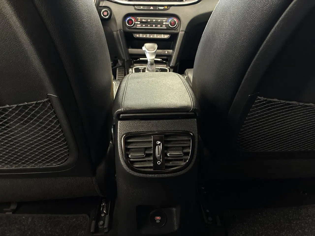 Vehicle image 26
