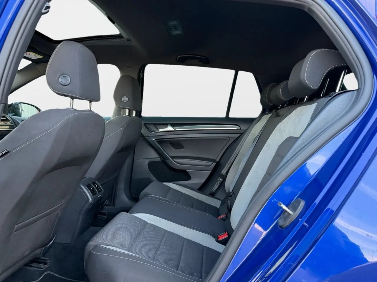 Vehicle image 23
