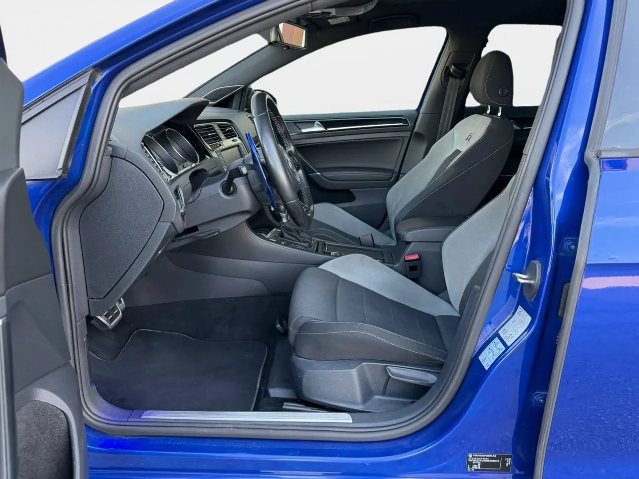 Vehicle image 20