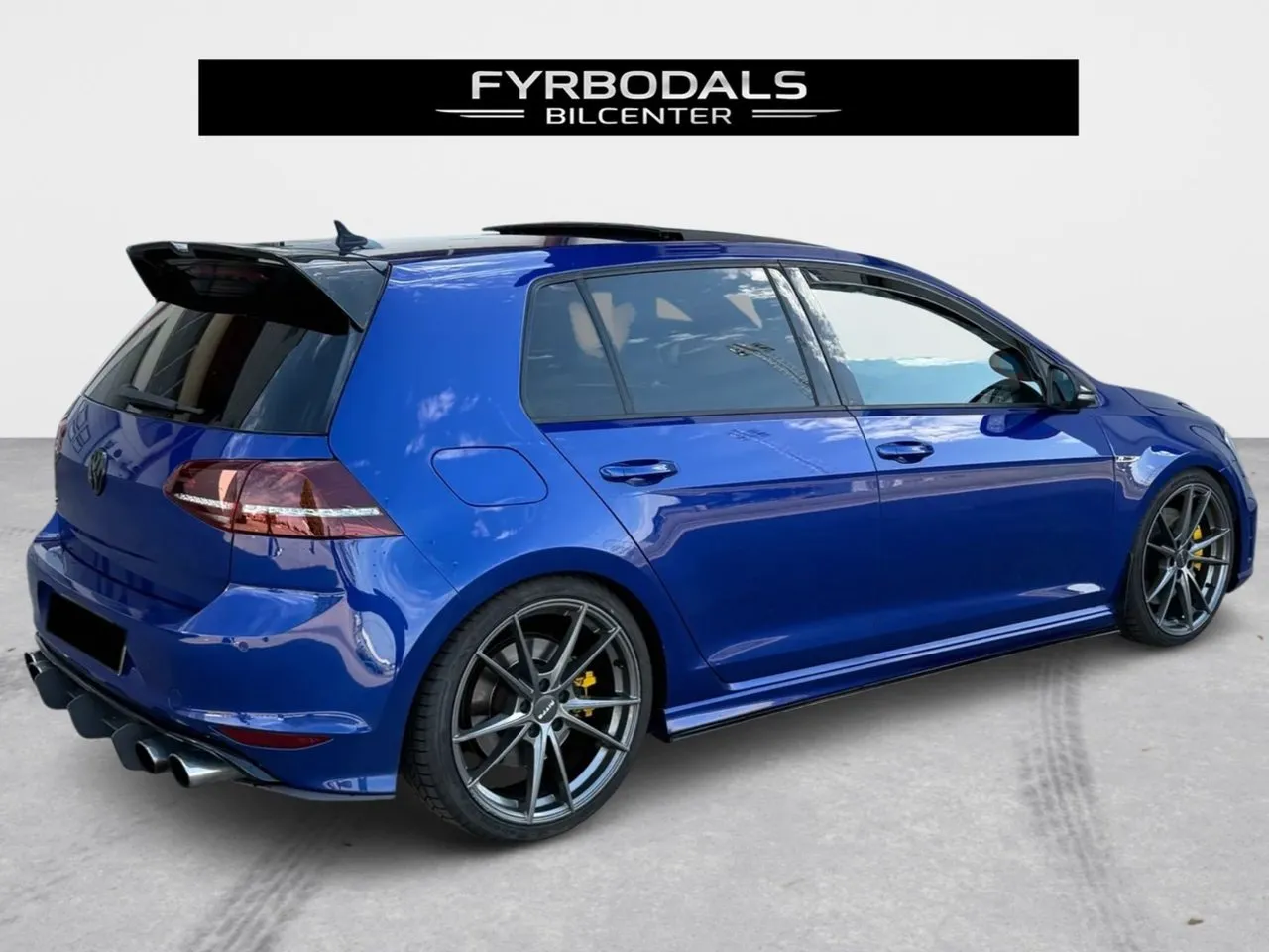 Vehicle image 7