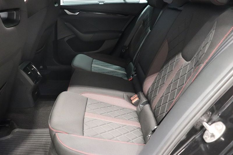 Skoda Octavia bild 8