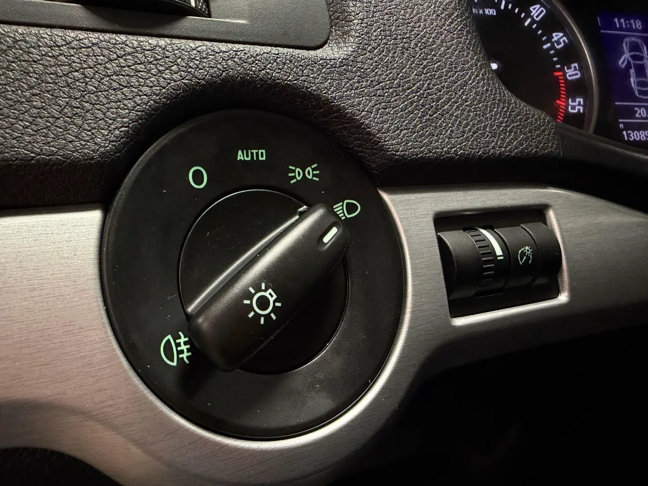 Vehicle image 22