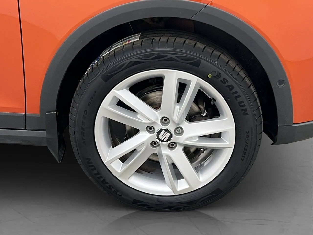 Vehicle image 30