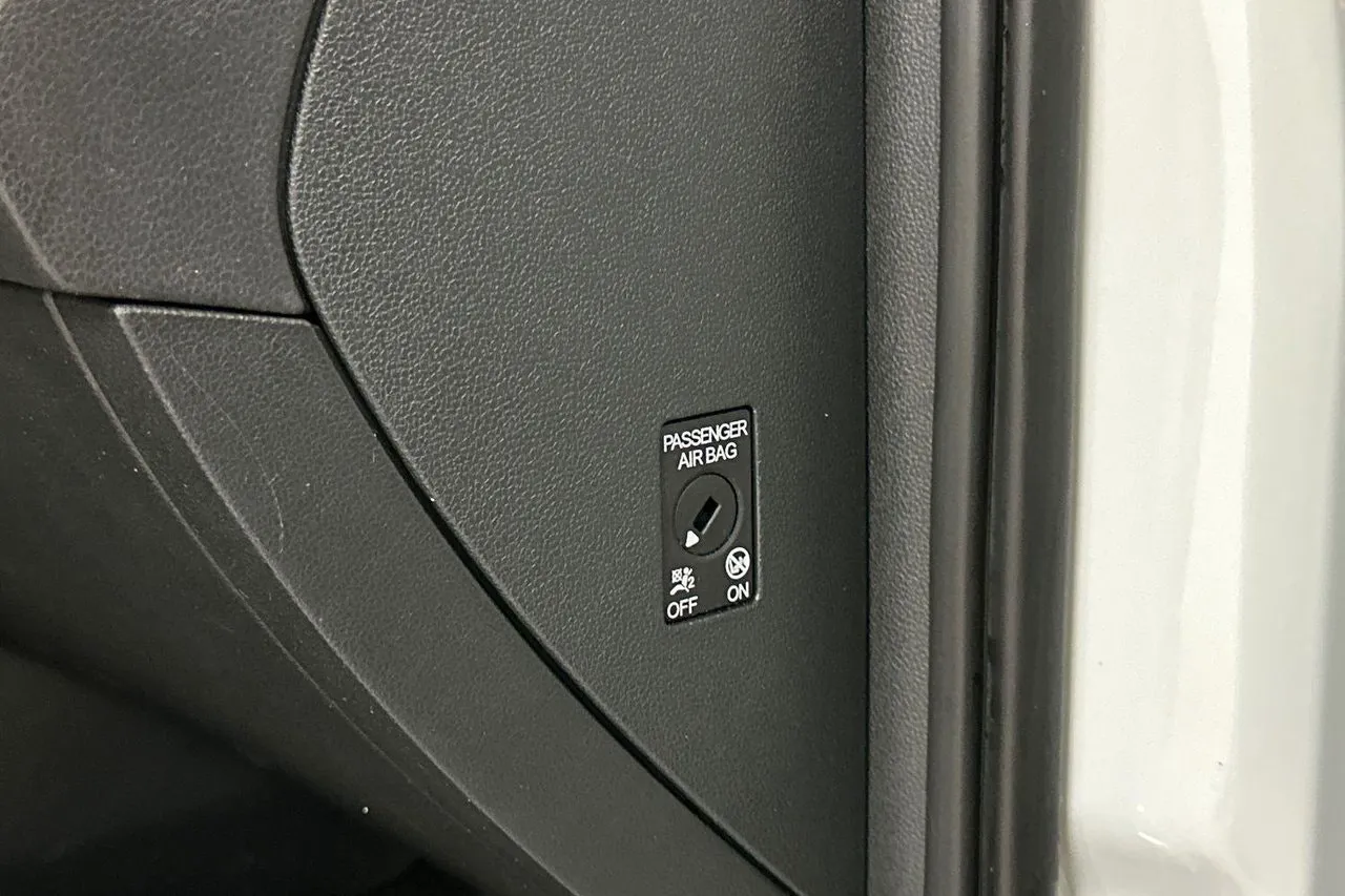 Vehicle image 22