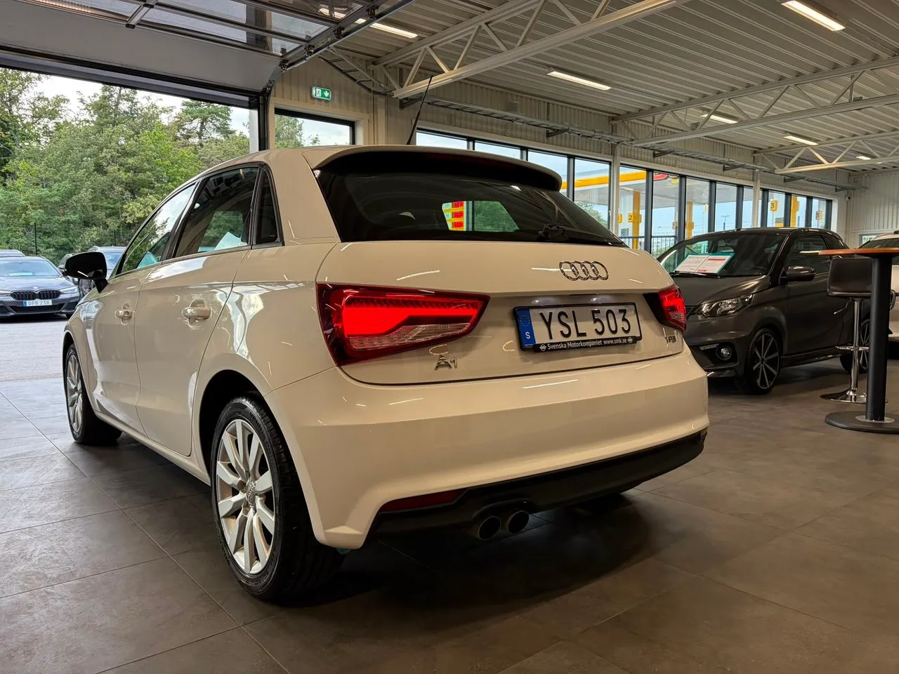 Vehicle image 3