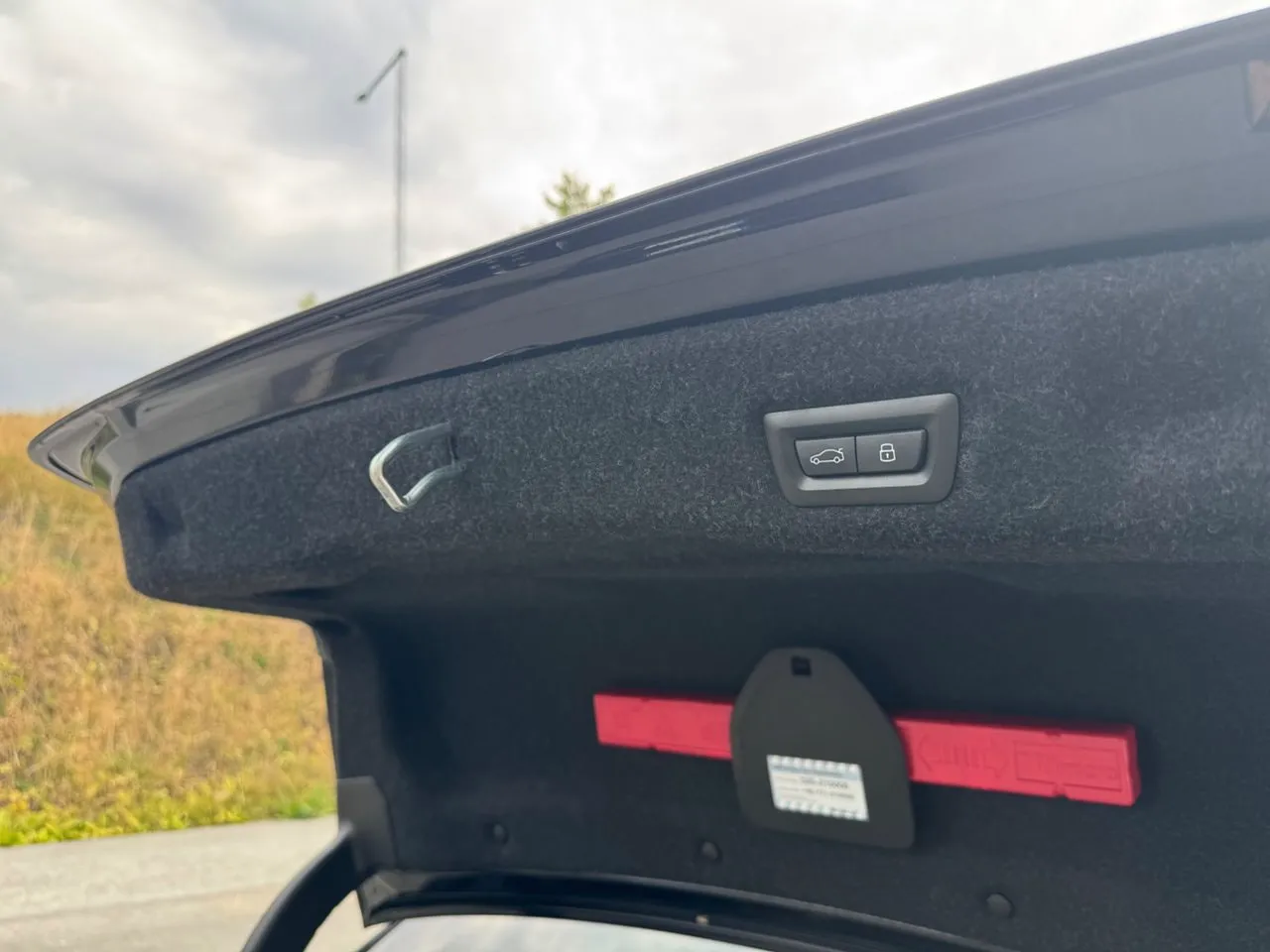 Vehicle image 28
