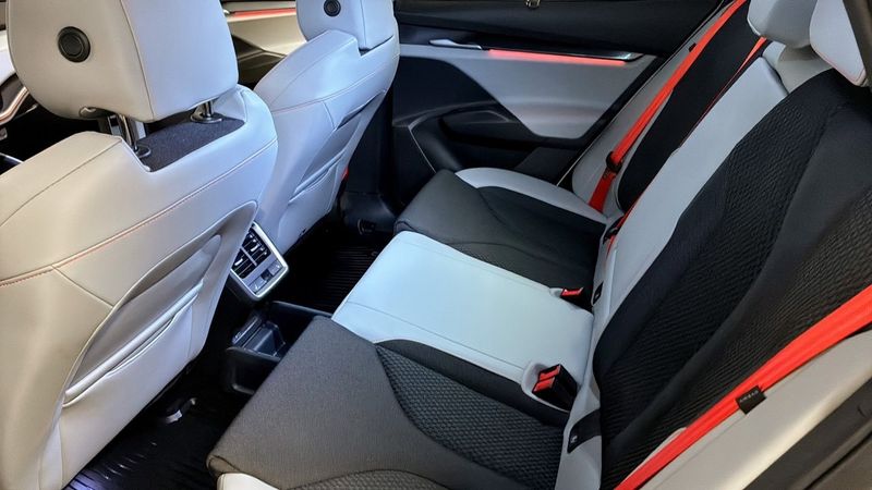 Skoda Enyaq bild 13