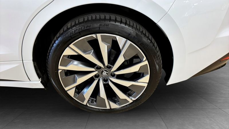 Skoda Enyaq bild 6