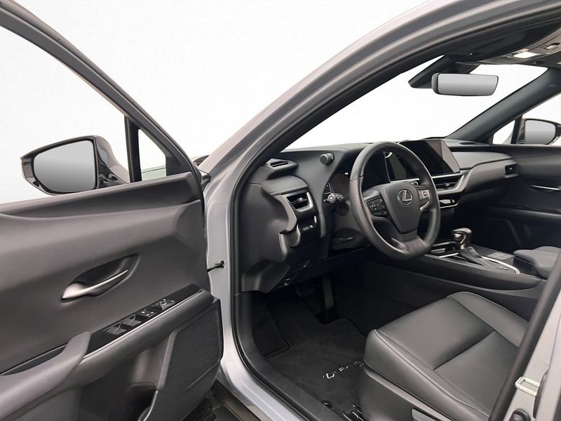 Lexus UX bild 10