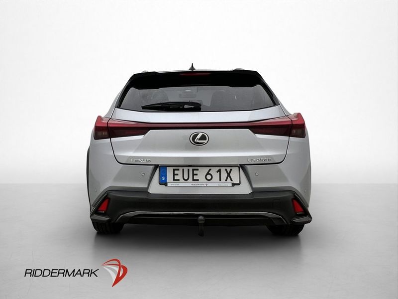 Lexus UX bild 5