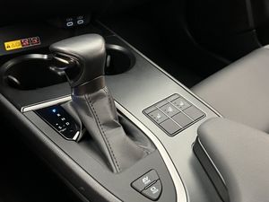 Lexus UX bild 22