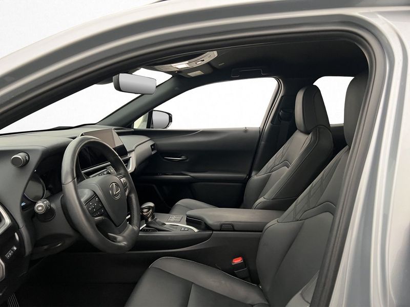 Lexus UX bild 11