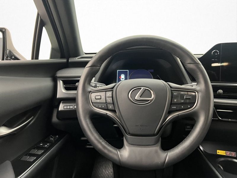 Lexus UX bild 13