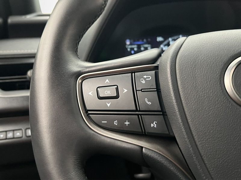 Lexus UX bild 15