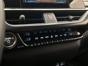 Lexus UX bild 21