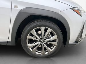 Lexus UX bild 29