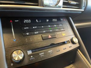 Lexus IS bild 25
