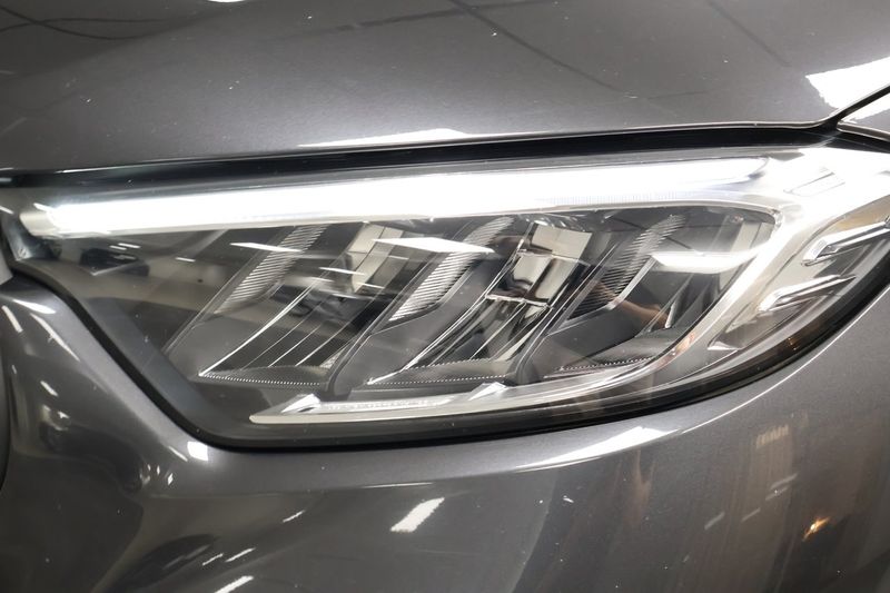 Mercedes GLC300 bild 9