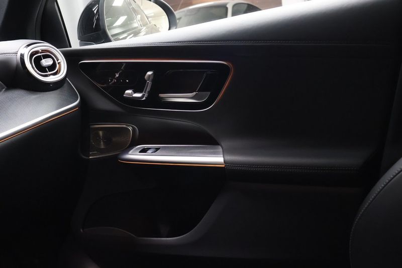 Mercedes GLC300 bild 29