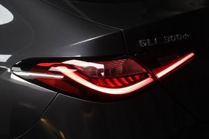 Mercedes GLC300 bild 10