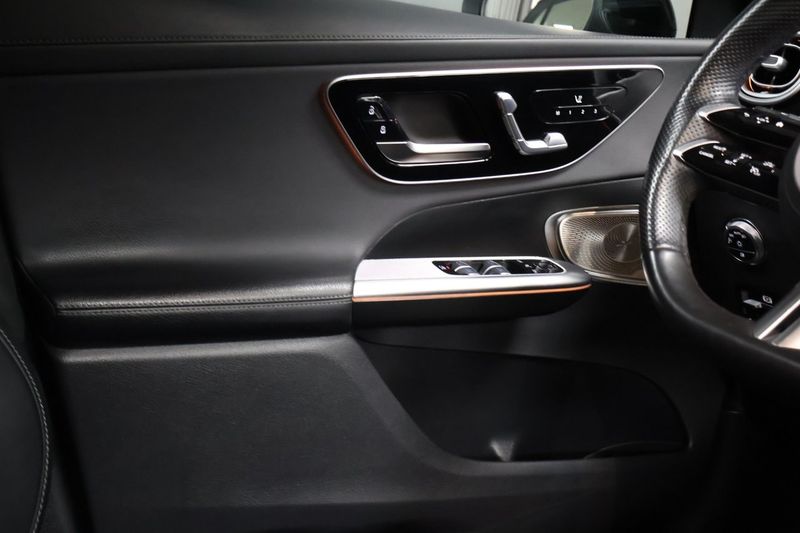 Mercedes GLC300 bild 19