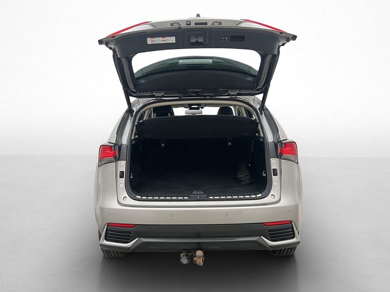 Lexus NX bild 24
