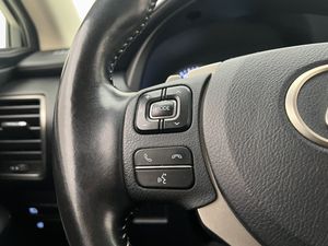 Lexus NX bild 16