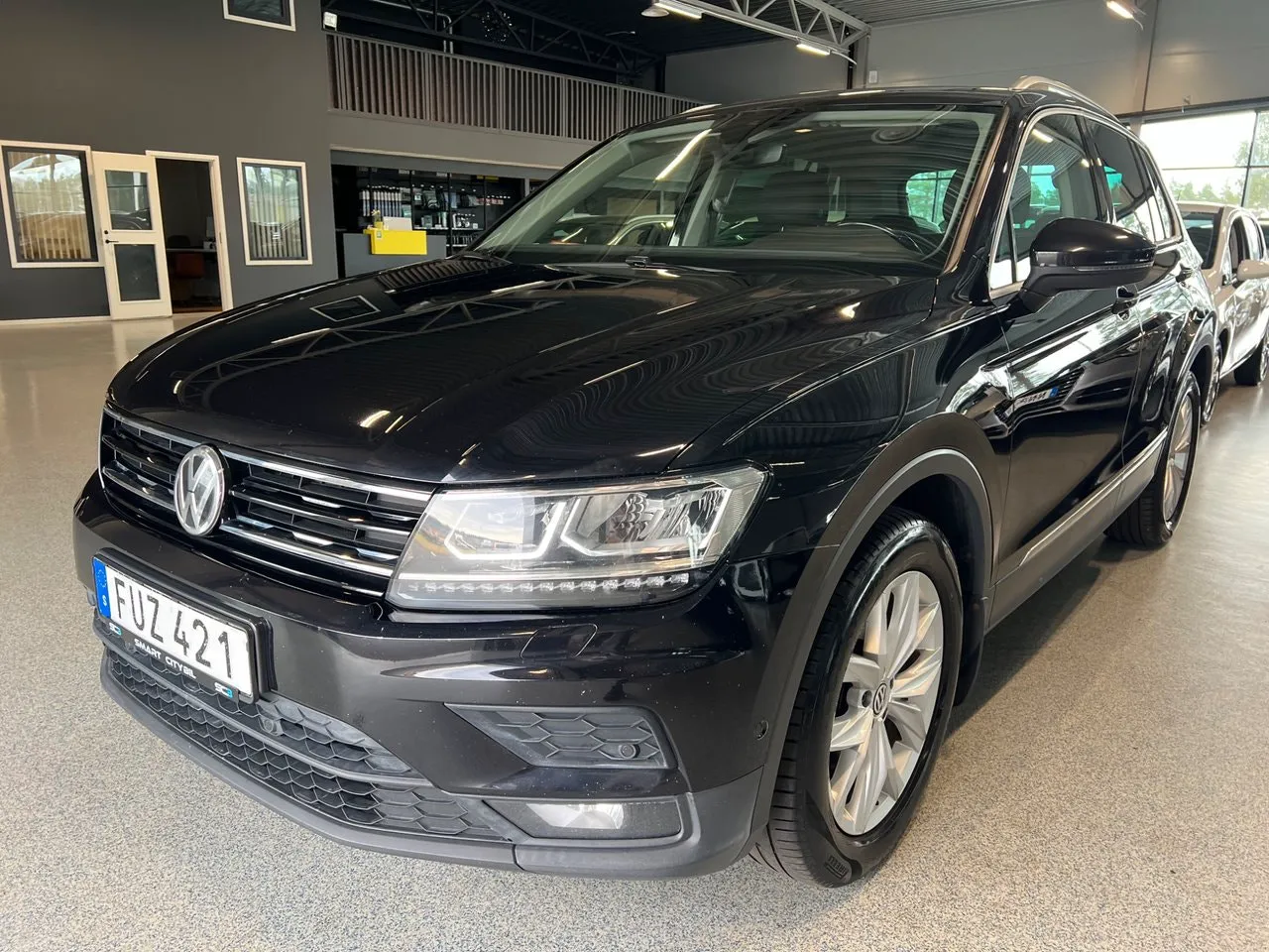 Vehicle image 7
