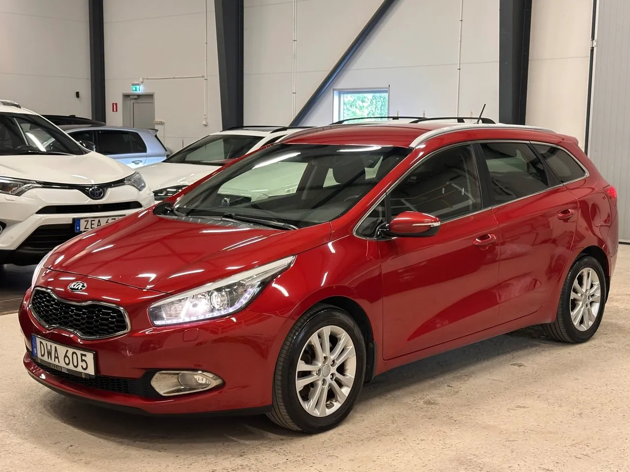 Vehicle image 4