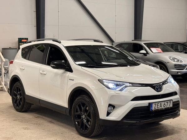Toyota RAV4 HYBRID 2.5 197HK AWD X-EDITION JBL® 360° DRAG SE UTR* - 2018