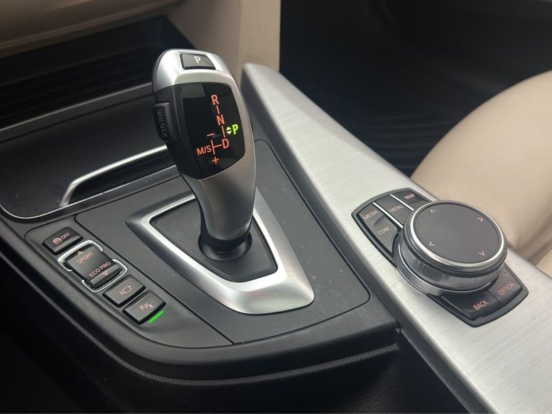 BMW 320 bild 27