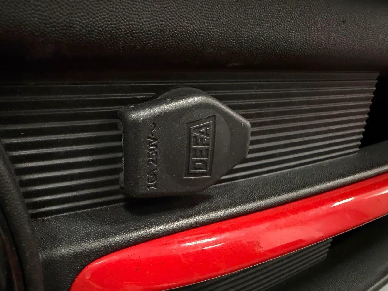 Vehicle image 26