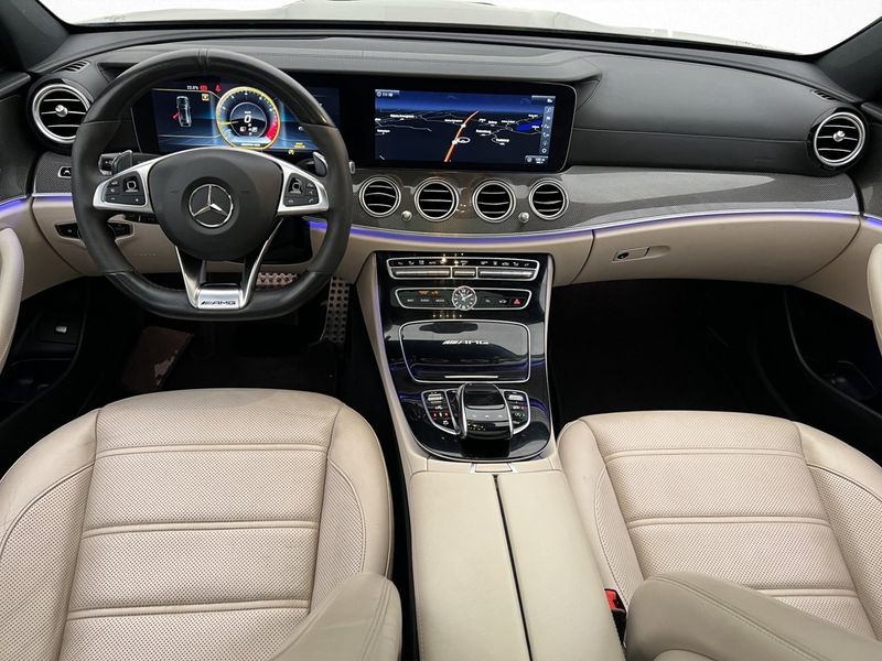 Mercedes E63 AMG bild 15
